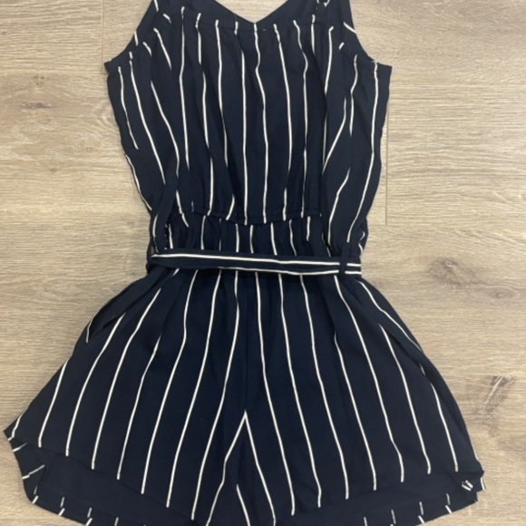Abercrombie Kids Romper – Size 15/16 – Navy Blue Striped - Picture 4 of 4